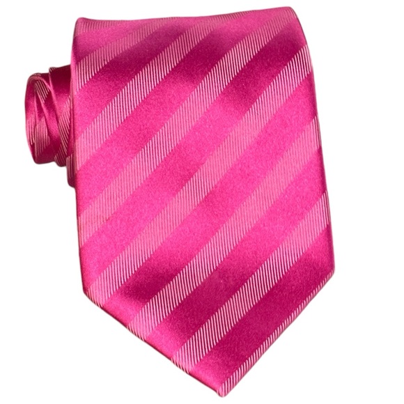 Donald J Trump Signature Collection 100% Silk Necktie - Picture 1 of 6